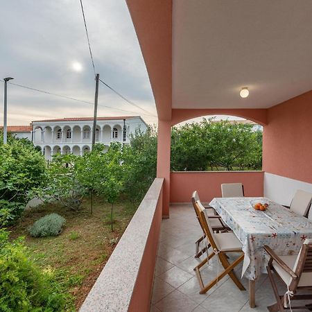 Lovely Apartment In Vir With Kitchen Εξωτερικό φωτογραφία